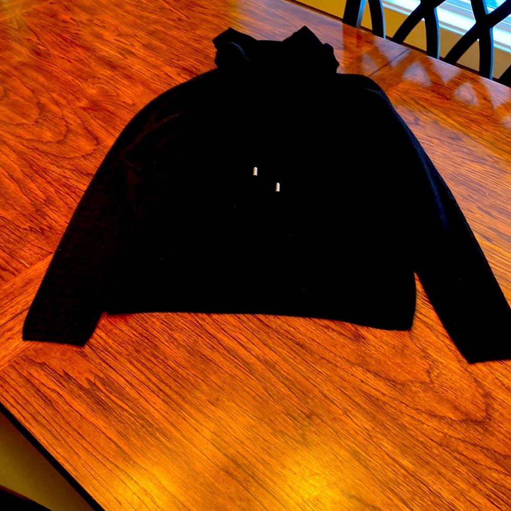 Cyrus sweater